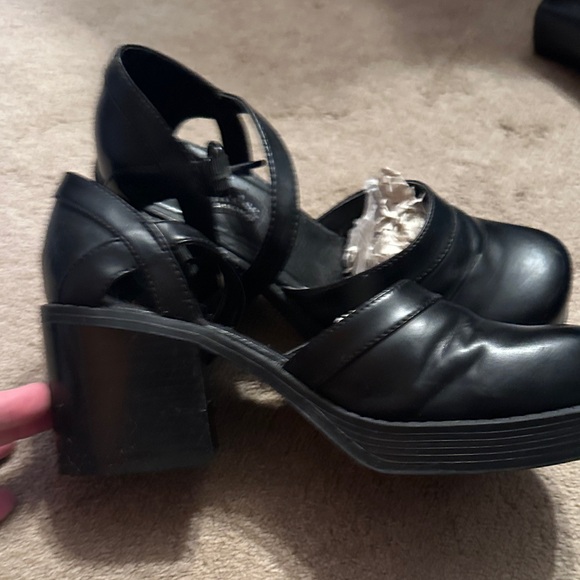 Skechers Black Platform Shoes - Picture 5 of 8